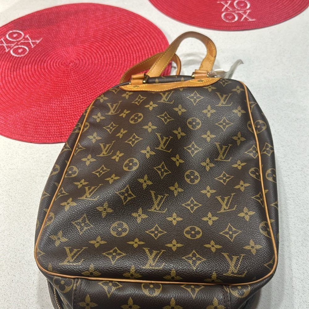 Louis Vuitton Excursion Monogram Handbag - Picture 3 of 9